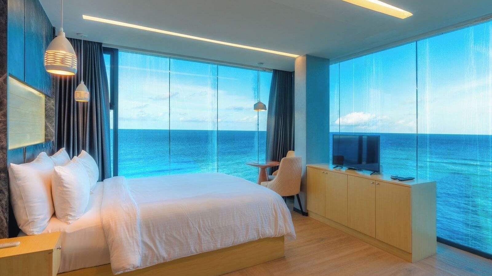 rooms-deluxe-sea-view