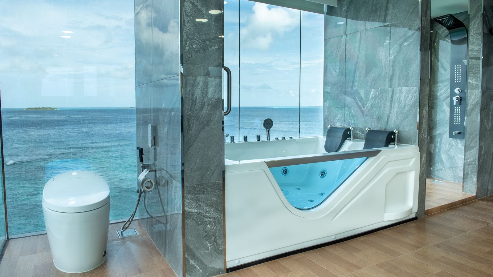 rooms-penthouse-sea-view-with-balcony-and-terrace