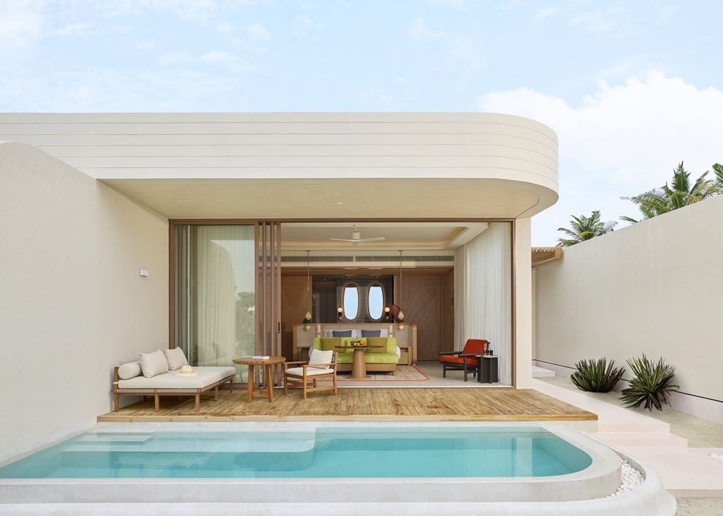 rooms-onebedroom-sunrise-beach-pool-villa