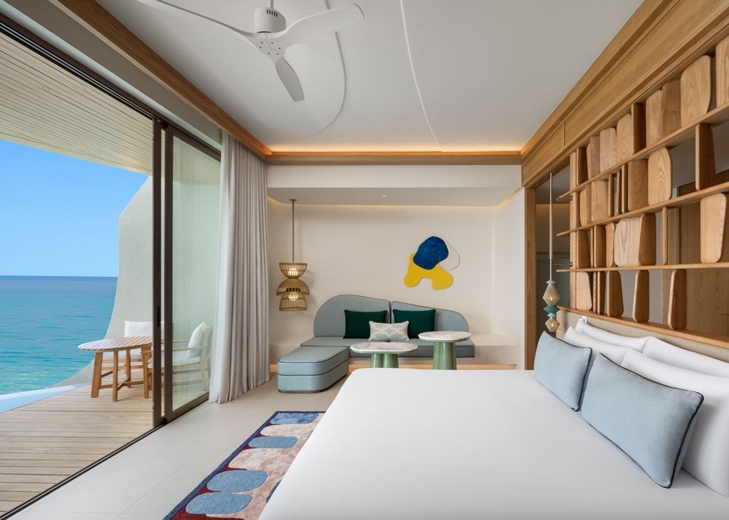 rooms-onebedroom-overwater-pool-villa