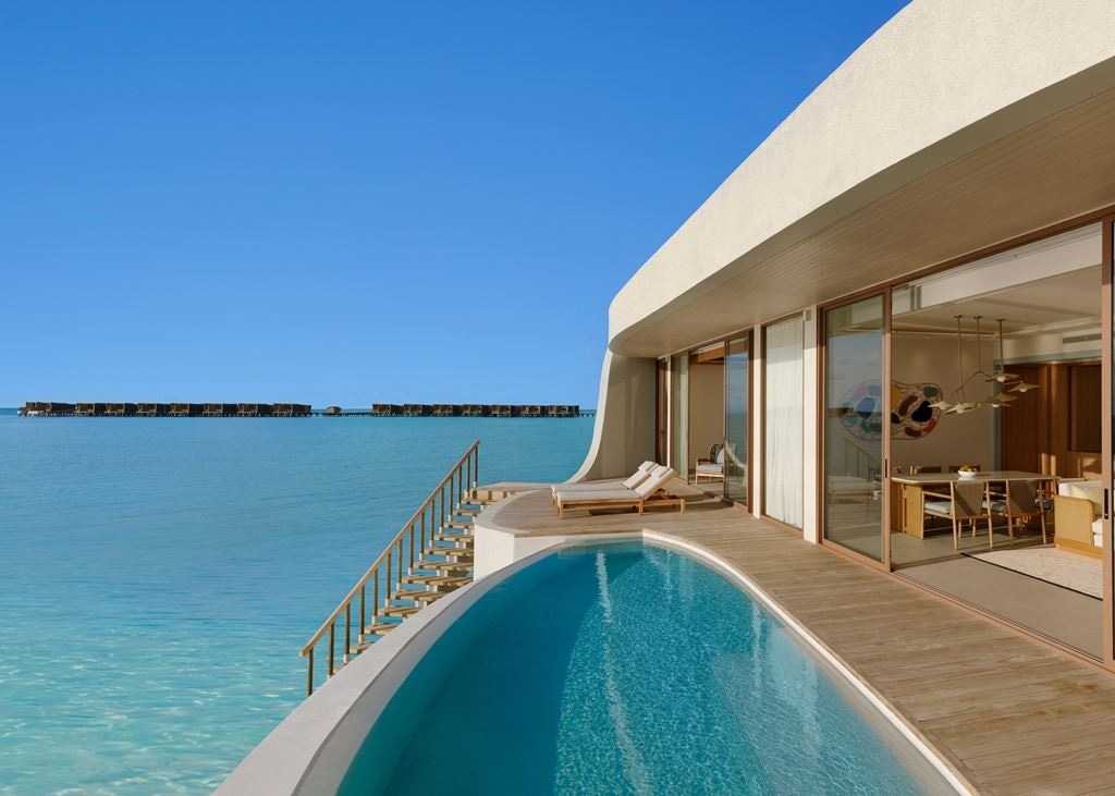 rooms-threebedroom-sunset-overwater-pool-residence