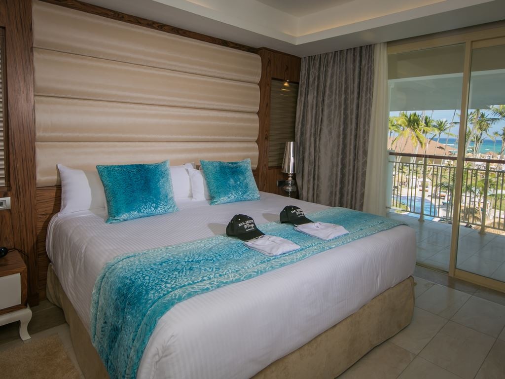 rooms-mirage-club-ocean-view-suite-outdoor-jacuzzi