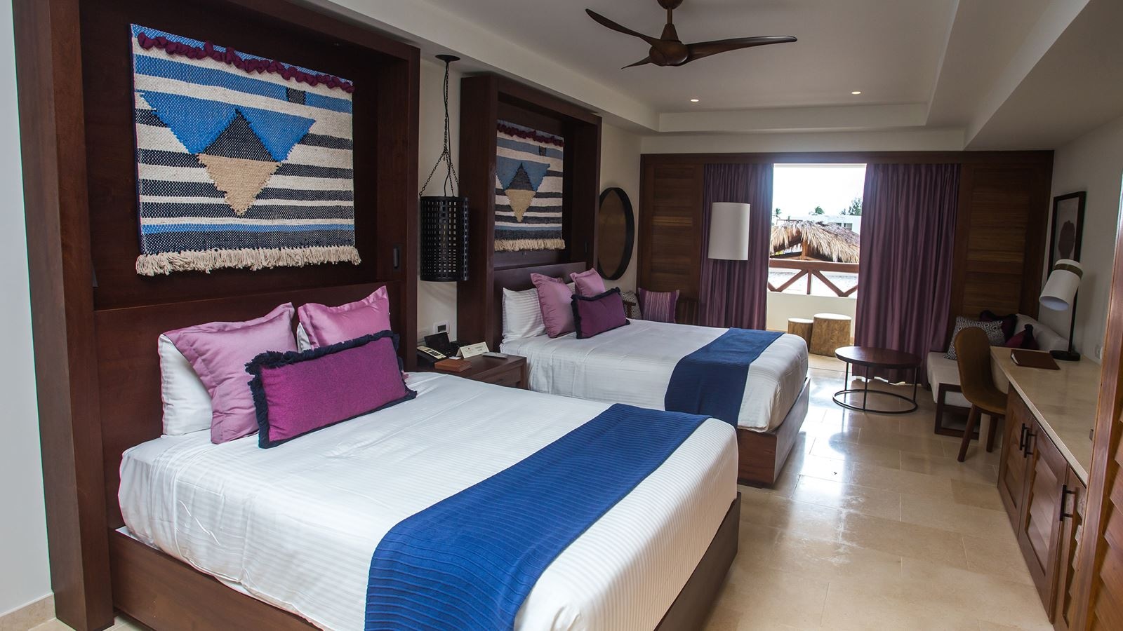 rooms-junior-suite-tropical-view