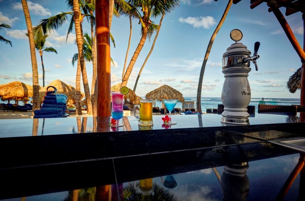 bars-hideaway-beach-bar