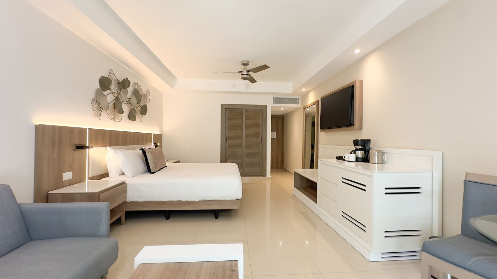 rooms-luxury-room