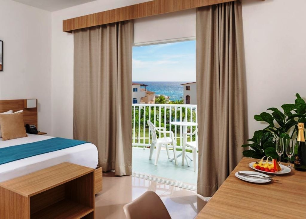 rooms-double-partcial-ocean-view