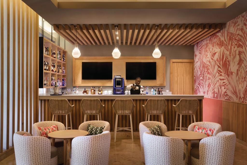 bars-premium-lounge-bar