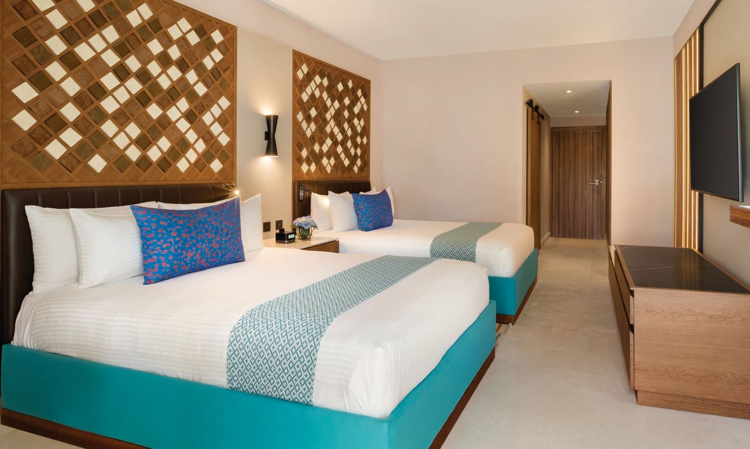 rooms-premium-garden-view-2-queens