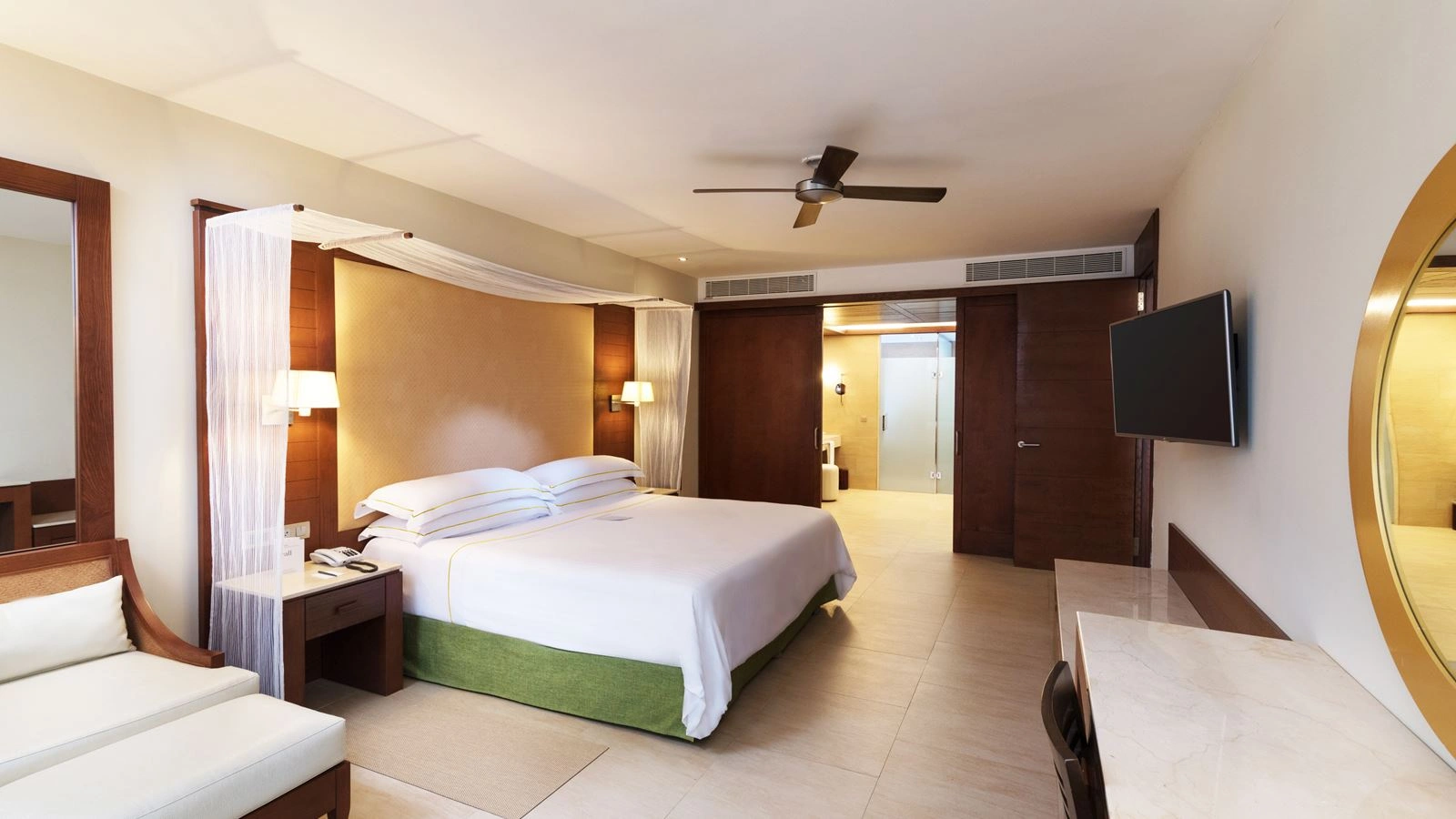 rooms-suite-ocean-front-premium-level
