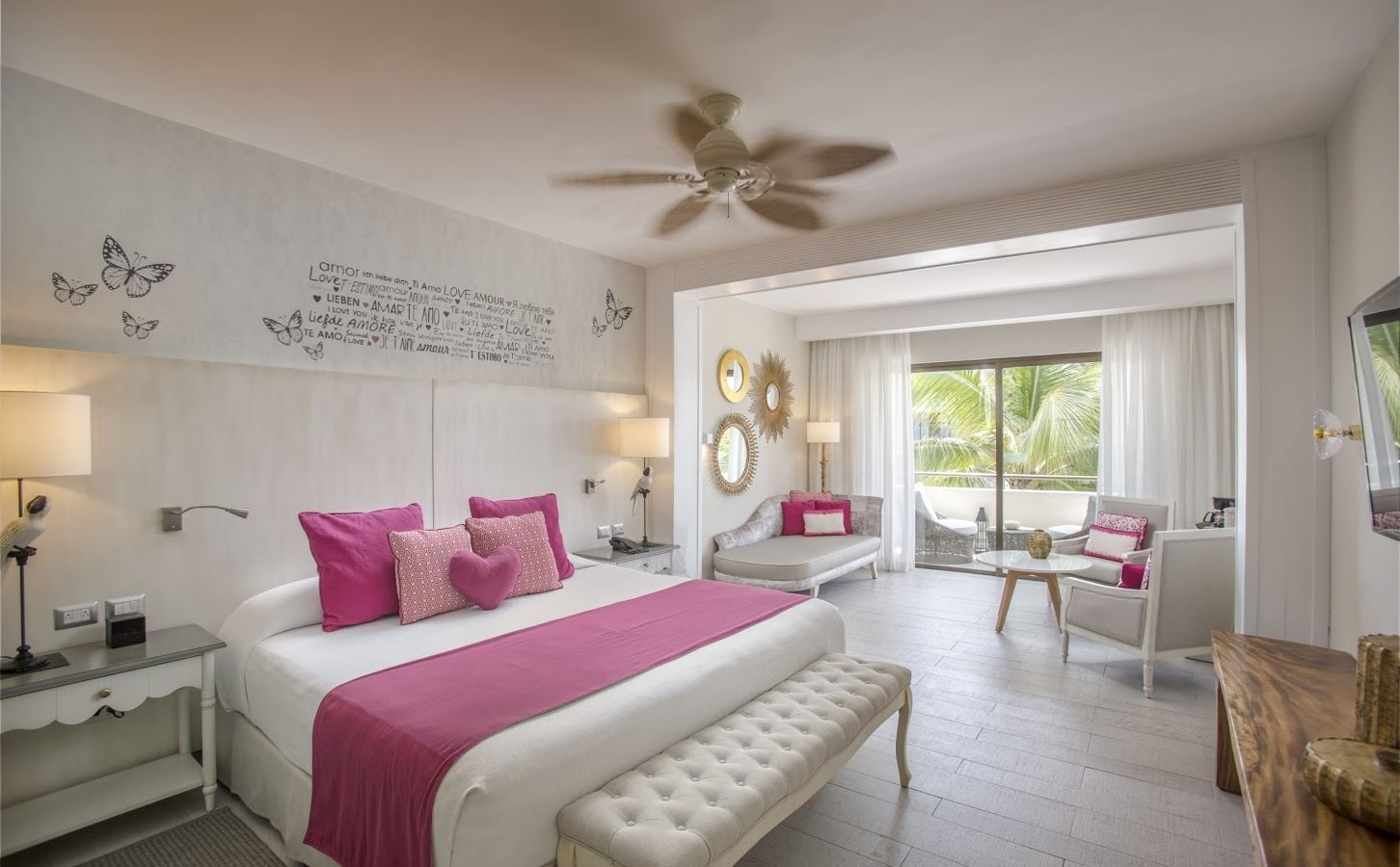 rooms-privileged-romance-deluxe-junior-suite