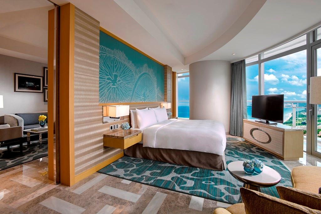 rooms-deluxe-suite