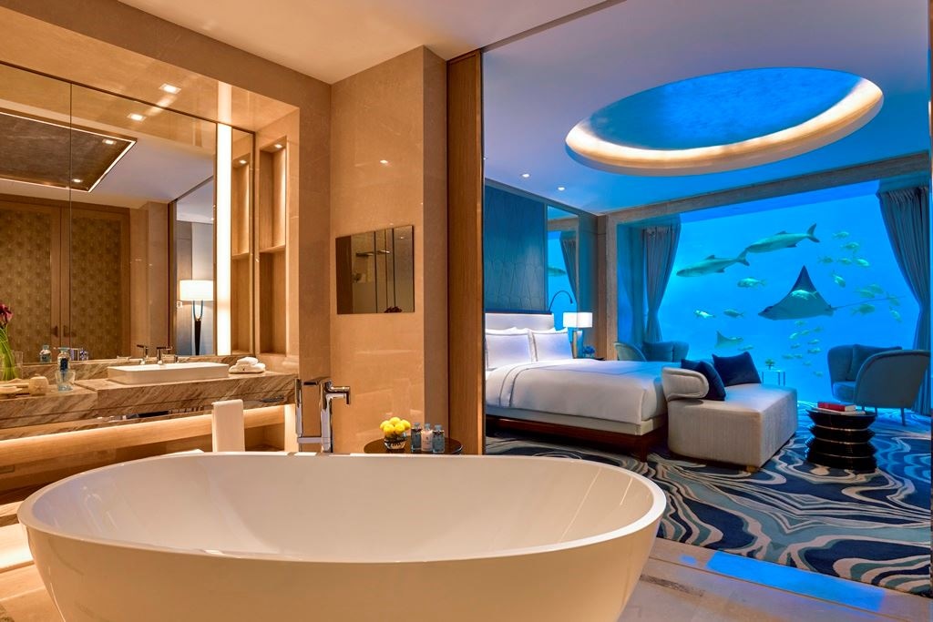 rooms-neptune-underwater-suite