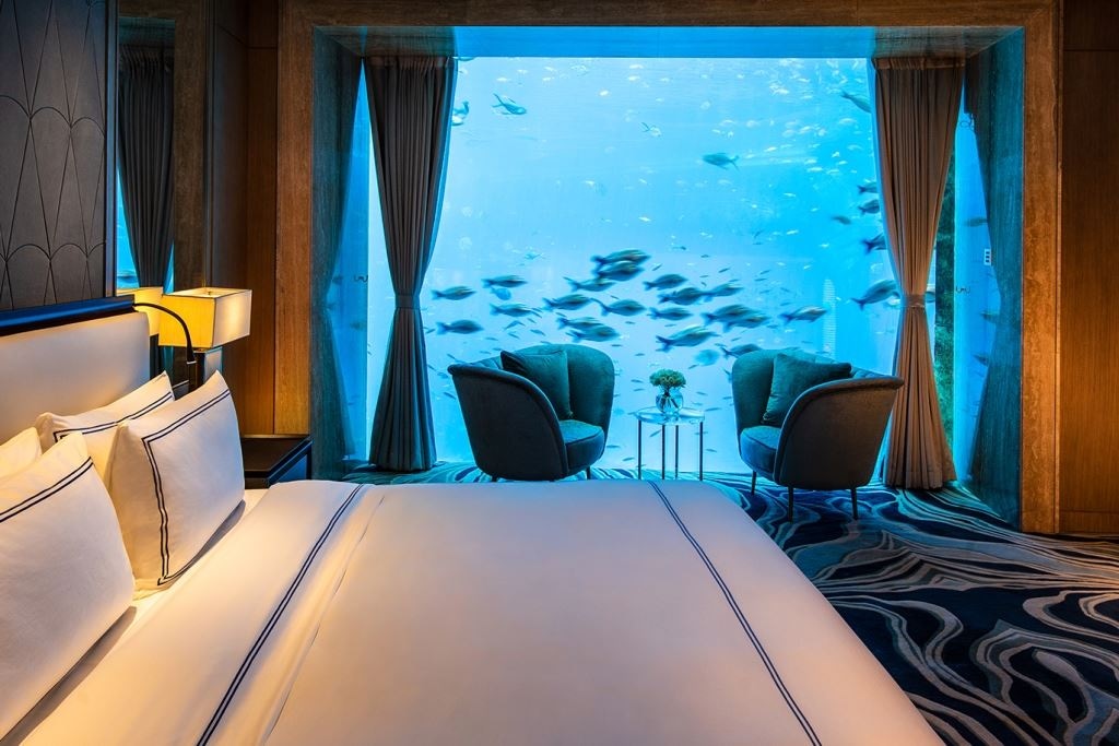 rooms-neptune-underwater-suite