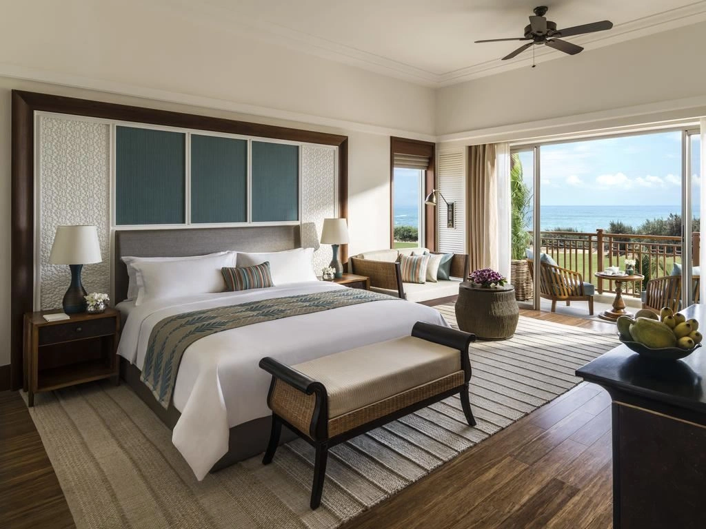 rooms-premier-ocean-suite-room
