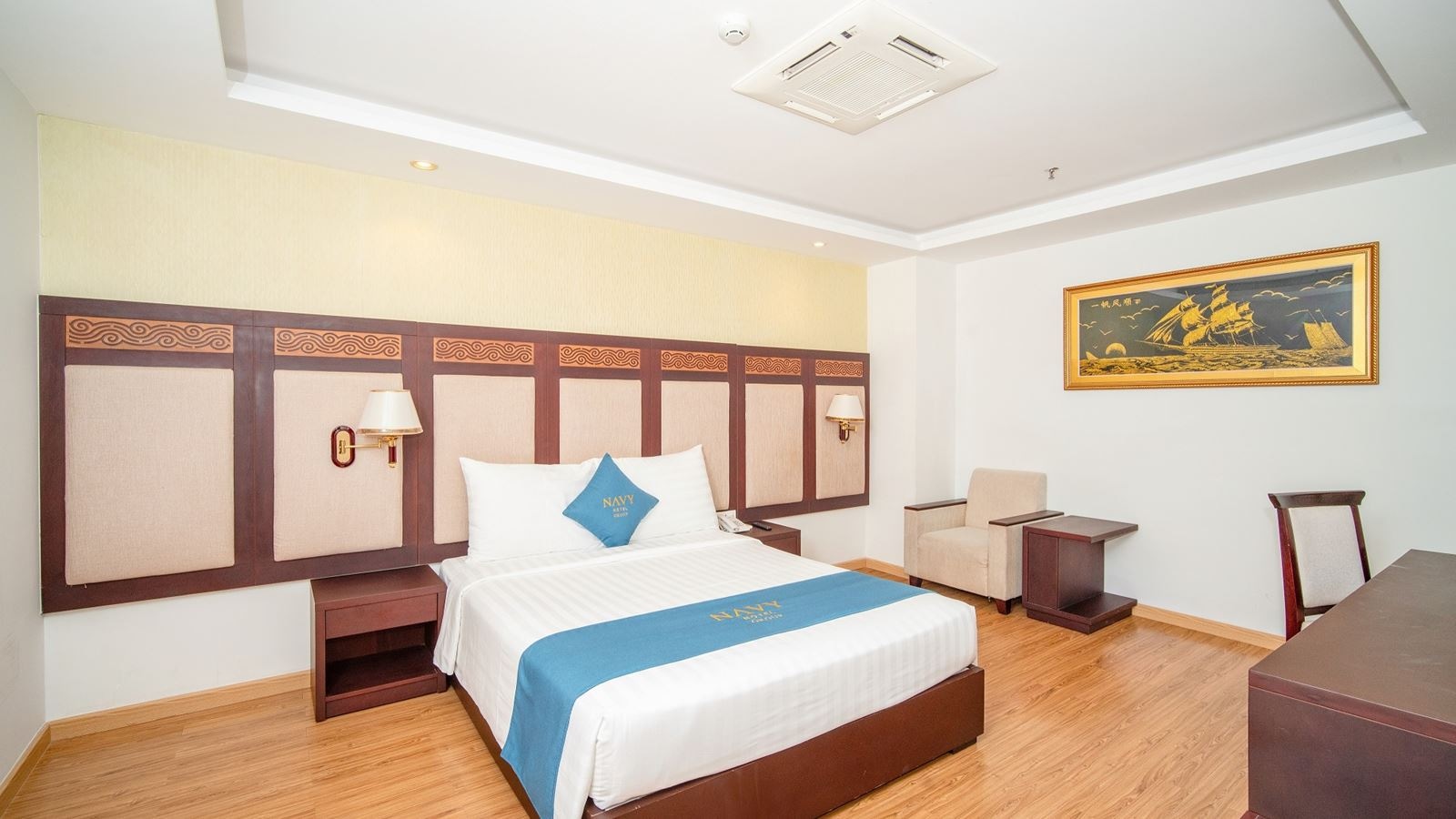rooms-superior-room