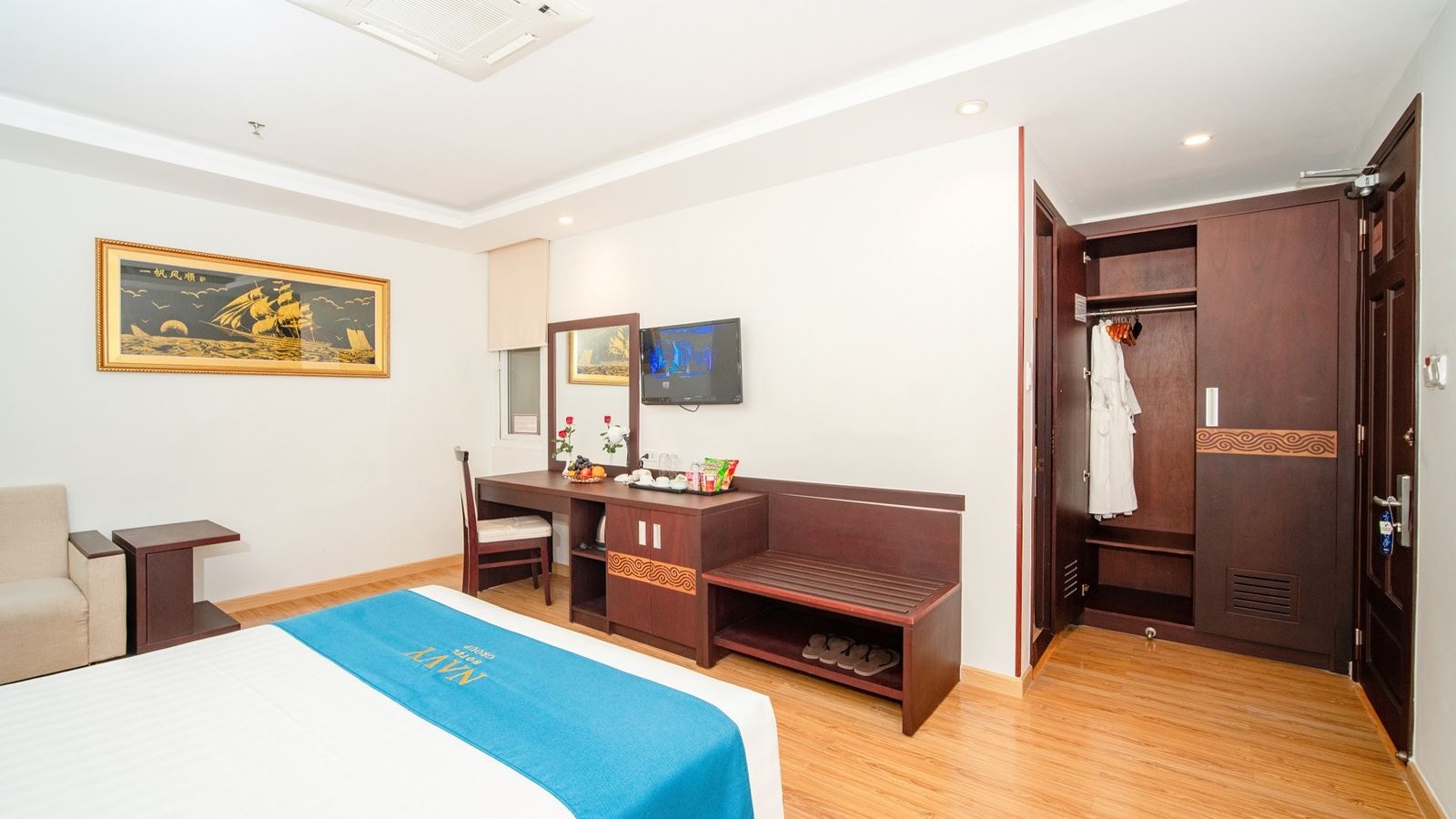 rooms-superior-room