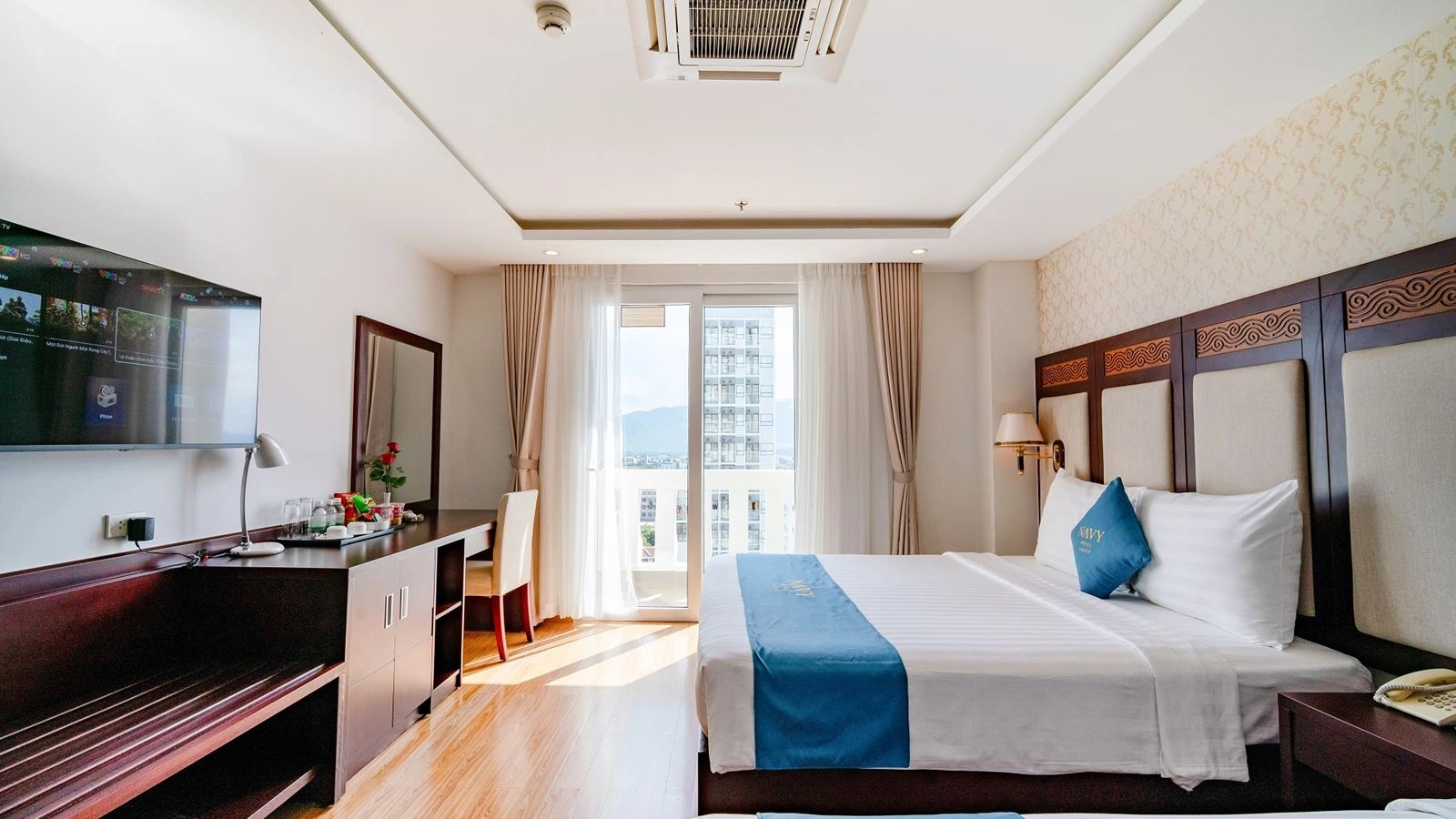rooms-deluxe-city-view
