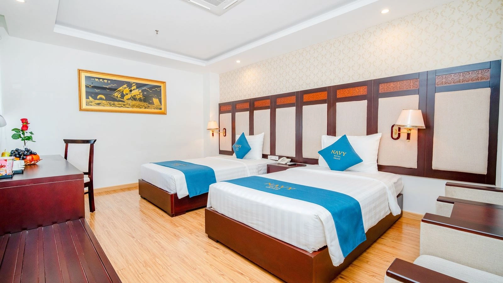 rooms-deluxe-city-view