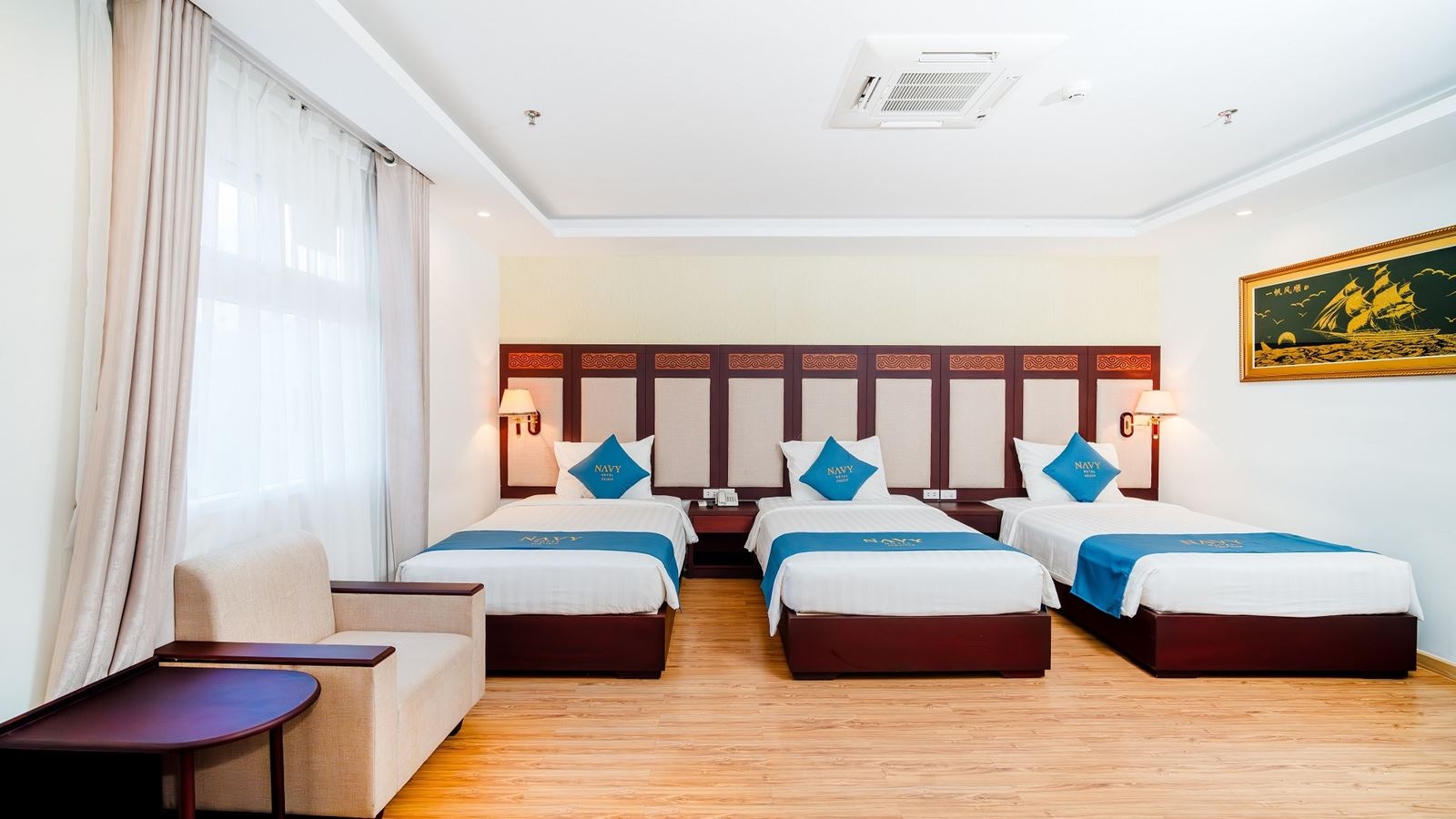 rooms-deluxe-city-view
