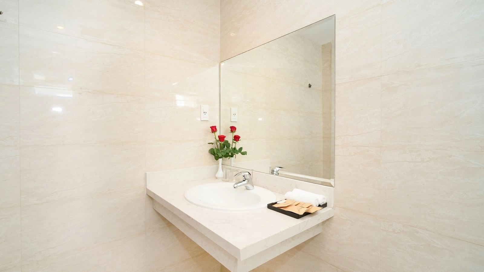 rooms-deluxe-city-view-child-without-extra-bed