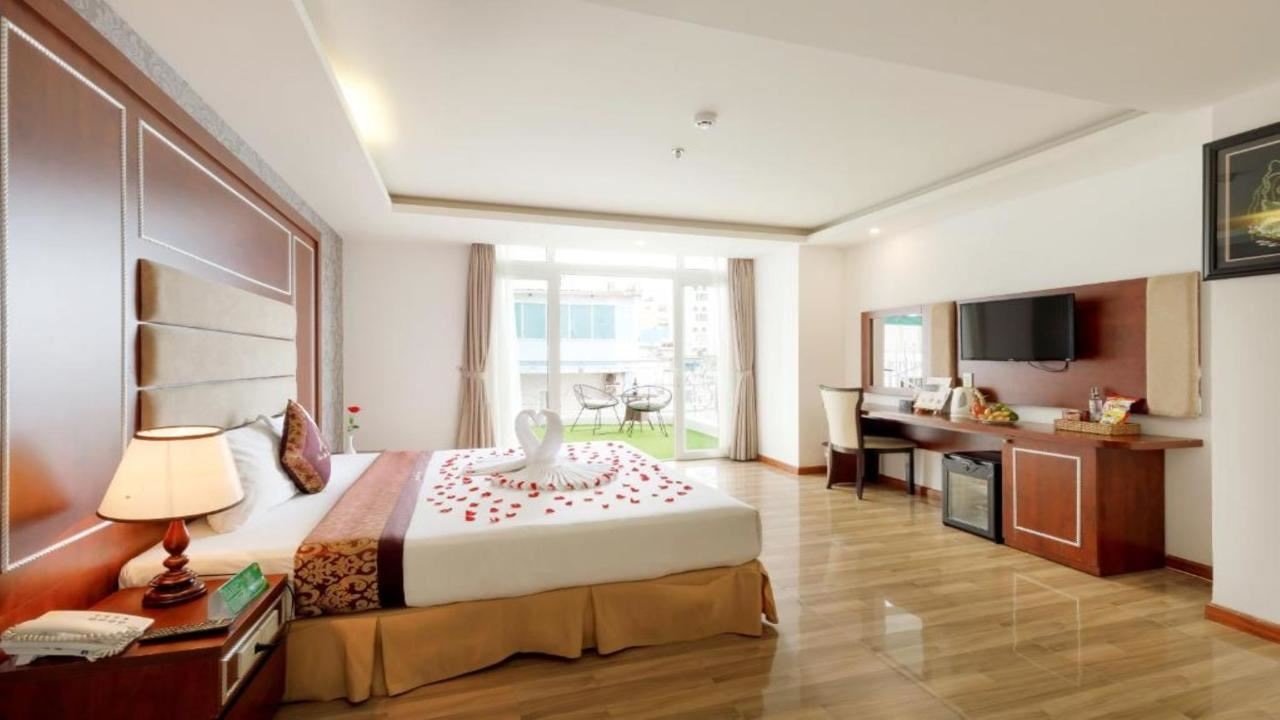 rooms-deluxe-executive-seaview