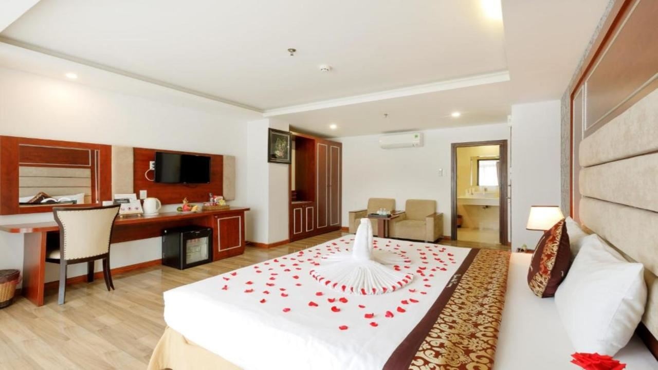 rooms-deluxe-executive-seaview