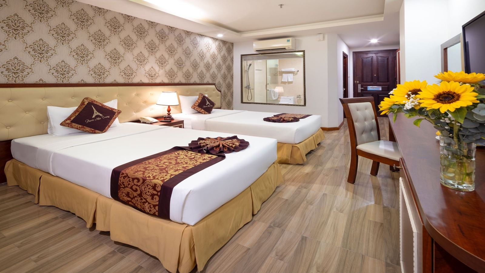 rooms-room-deluxe-seaview