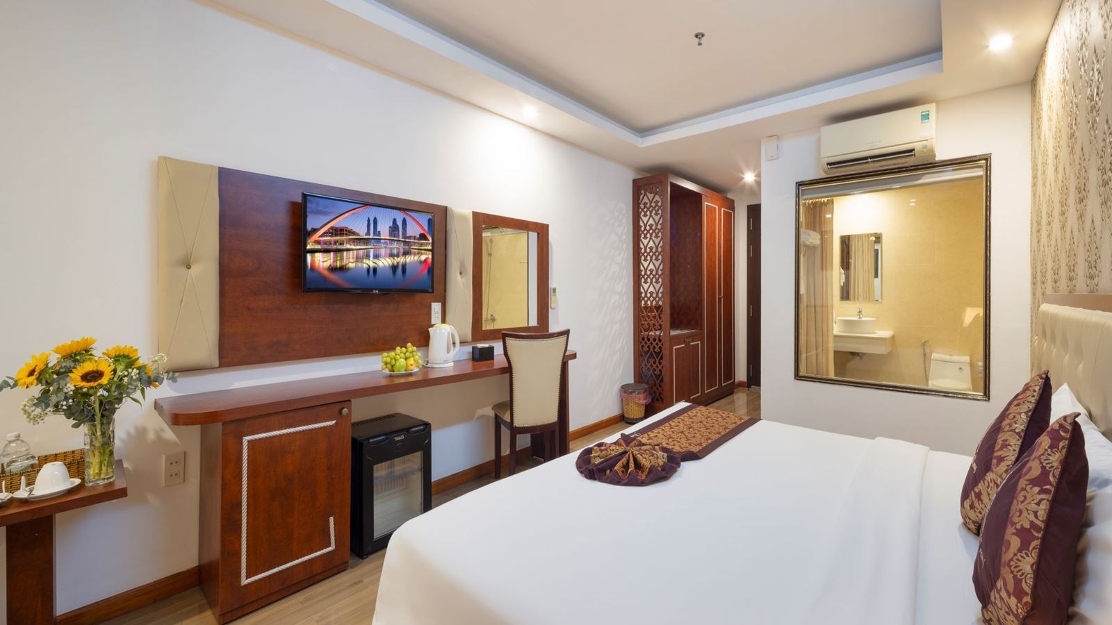 rooms-room-deluxe-seaview