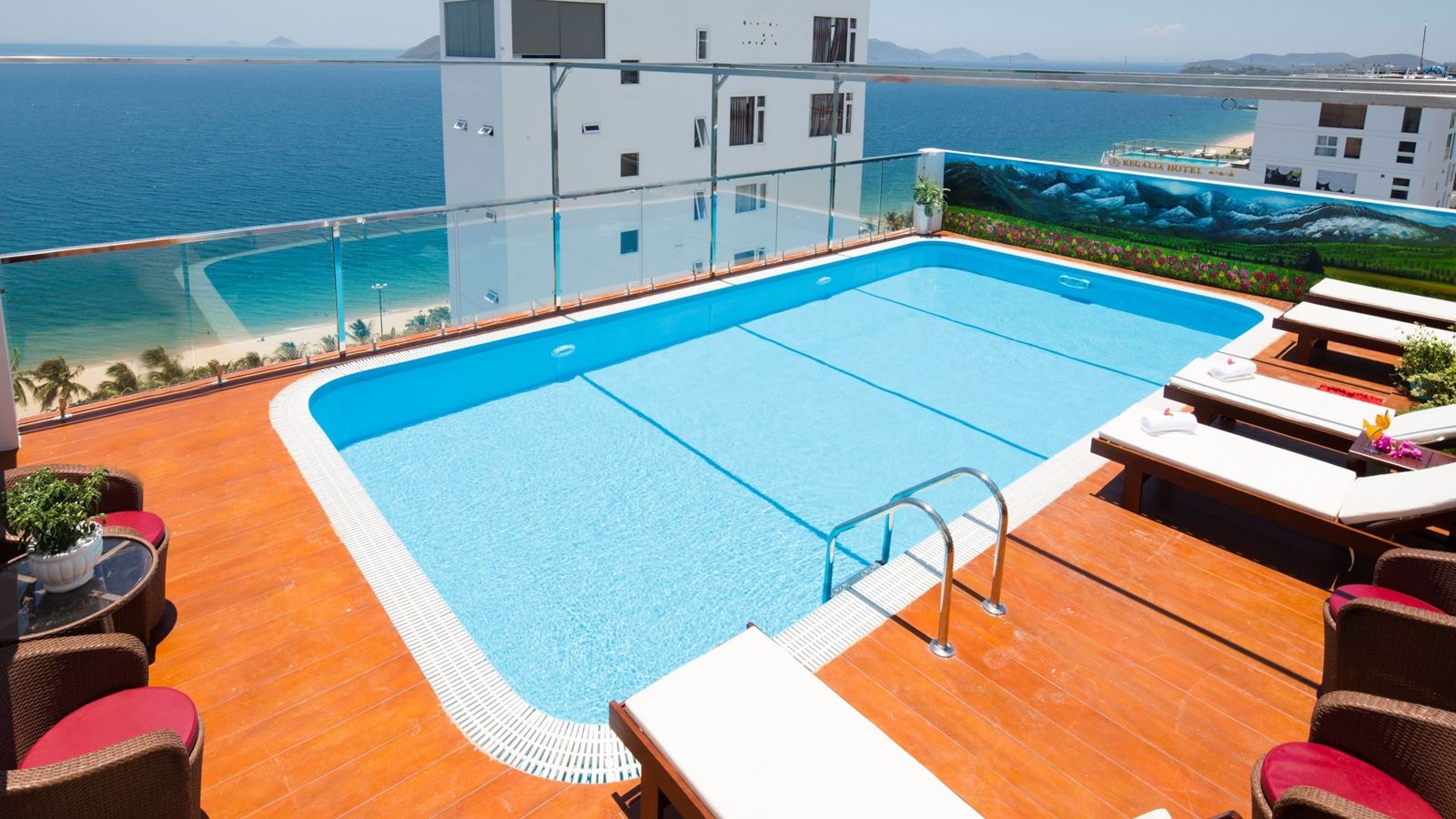 pools-outdoor--indoor-pool