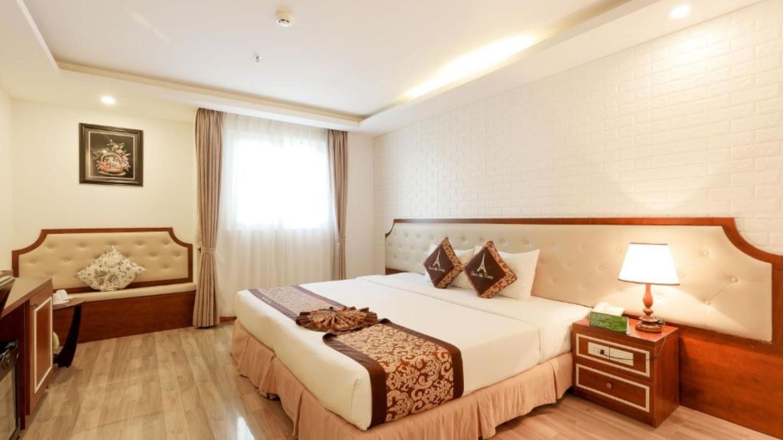 rooms-room-deluxe-cityview-child-without-extra-bed