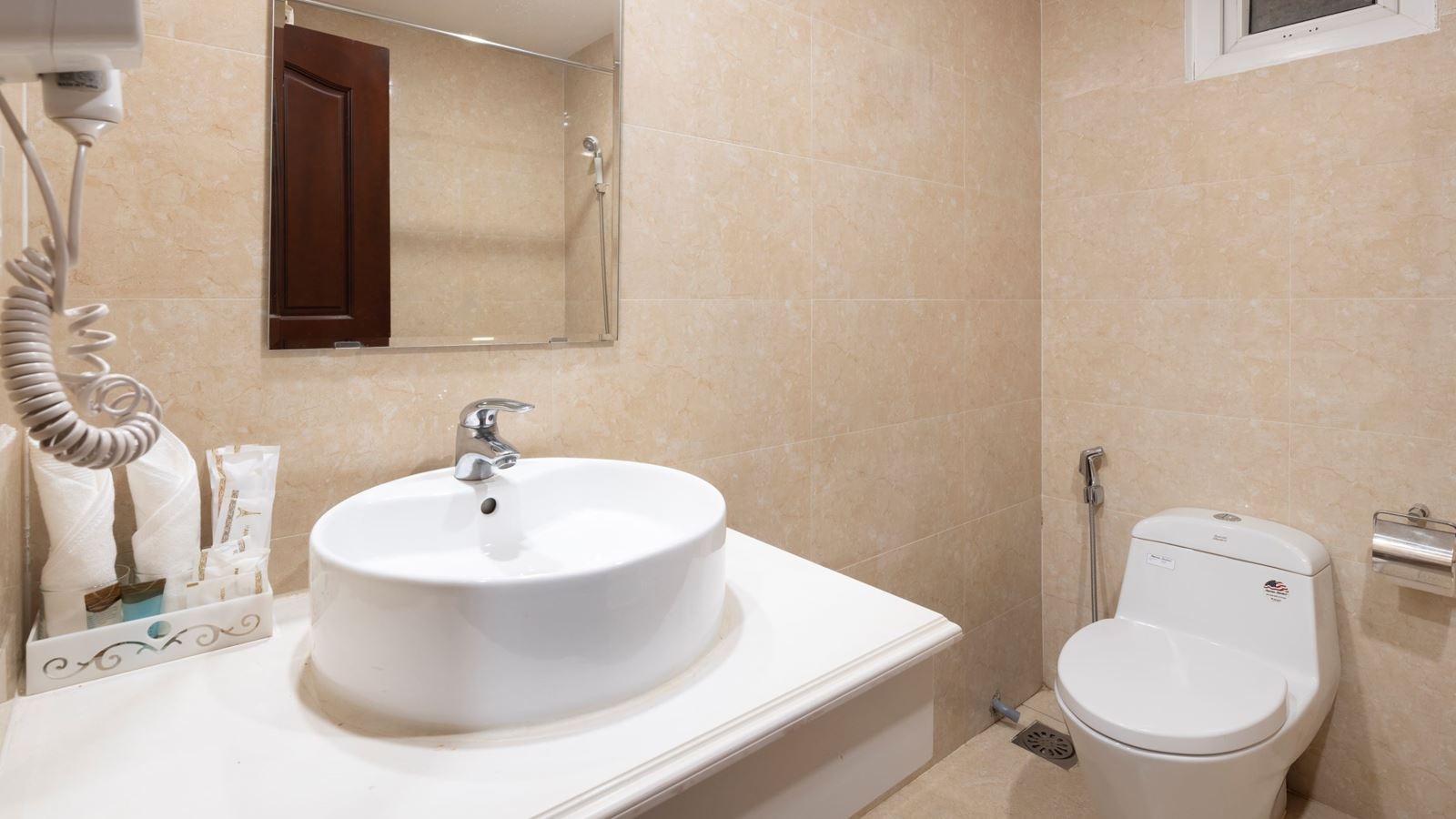 rooms-room-deluxe-cityview-child-without-extra-bed