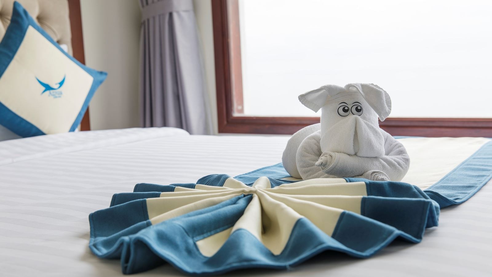 rooms-senior-city-view-with-balcony-child-without-extra-bed