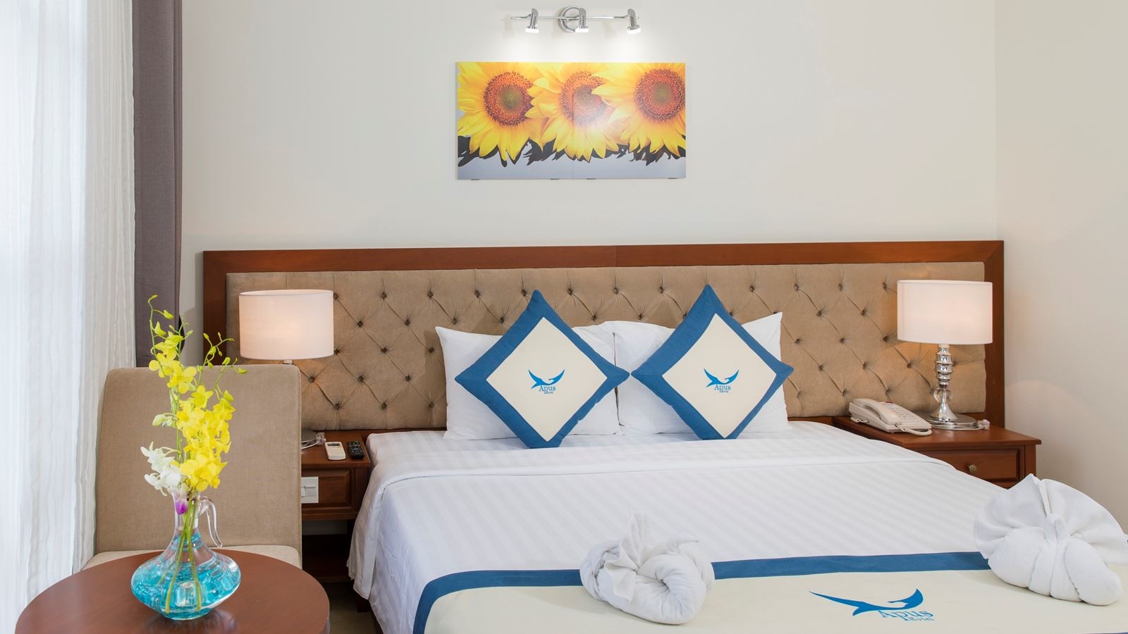 rooms-senior-sea-view-with-balcony-child-without-extra-bed