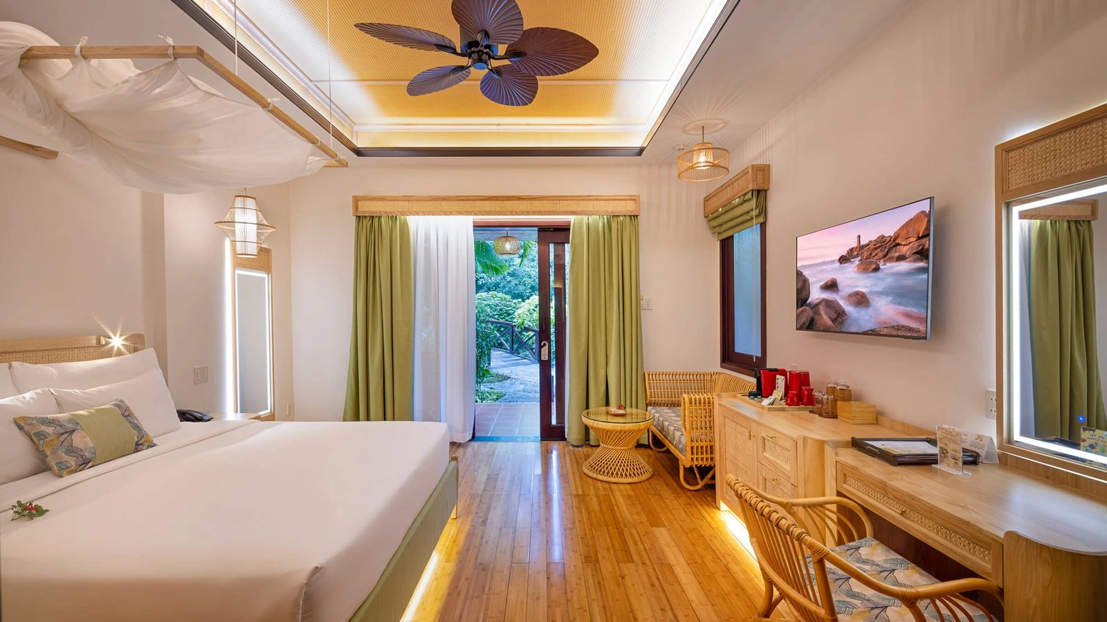 rooms-serene-oasic-bungalow-garden-view