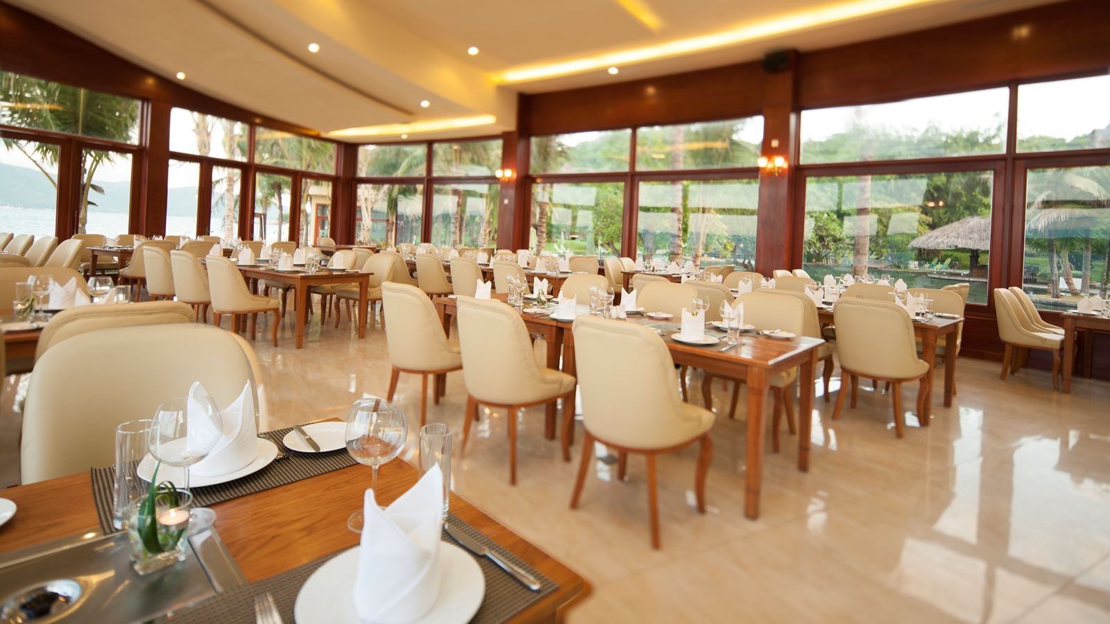 restaurants-sea-breeze-restaurant