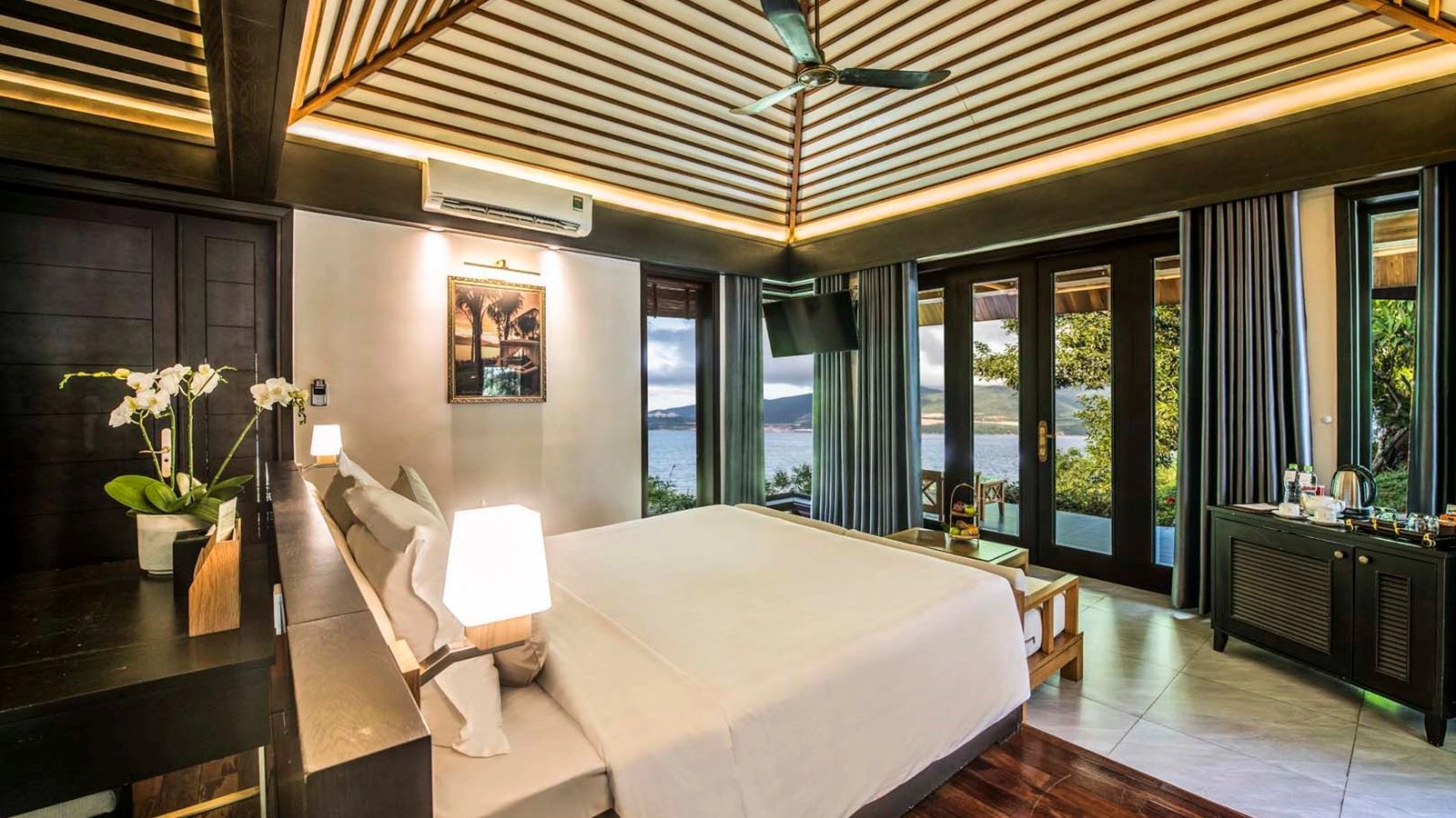rooms-deluxe-bungalow-sea-view-child-without-extra-bed