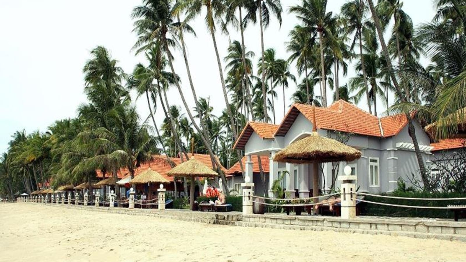 rooms-villa-beachfront-with-terrace-child-without-extra-bed