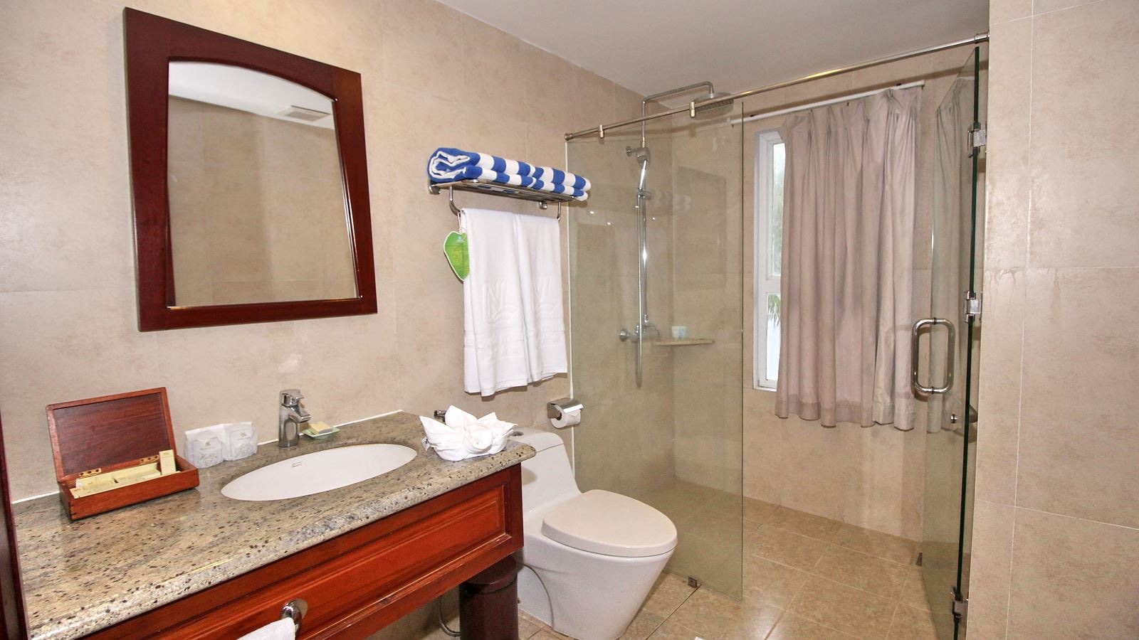 rooms-deluxe-city-view-child-without-extra-bed