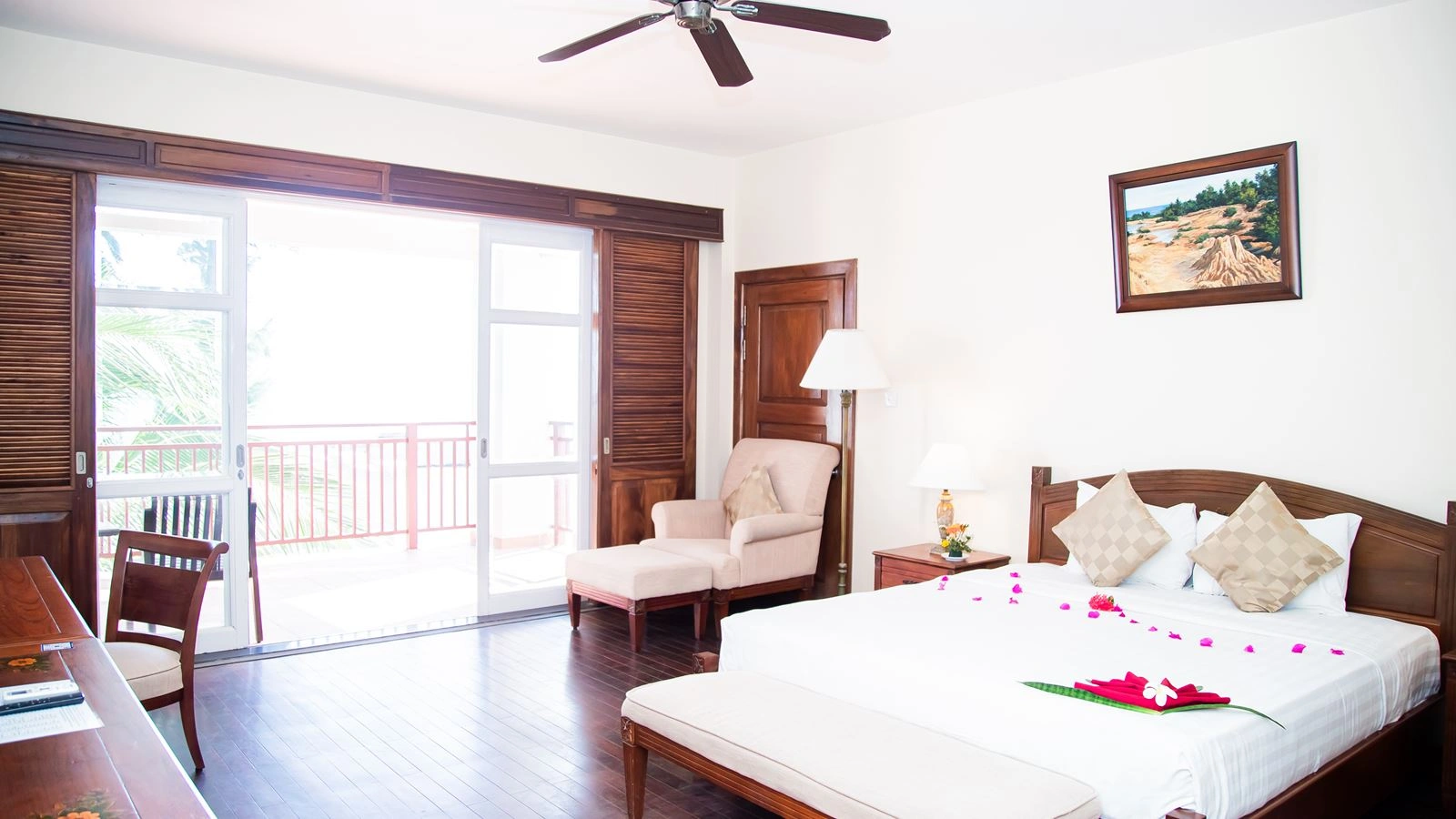 rooms-novela-suite-city-view