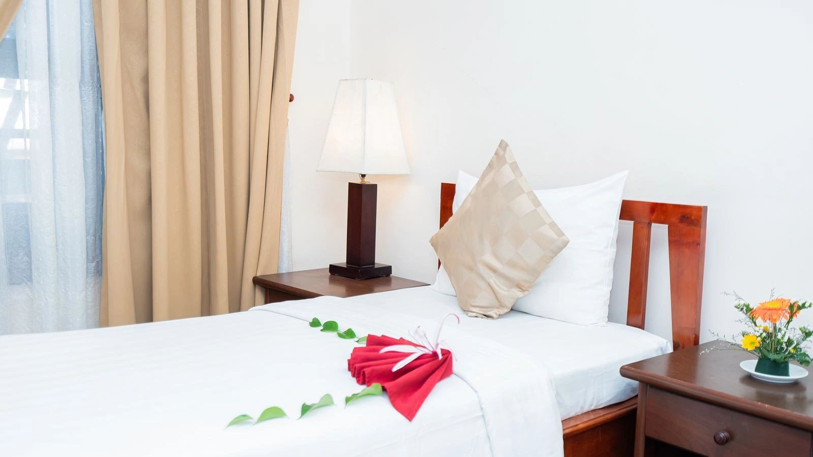 rooms-deluxe-seaview