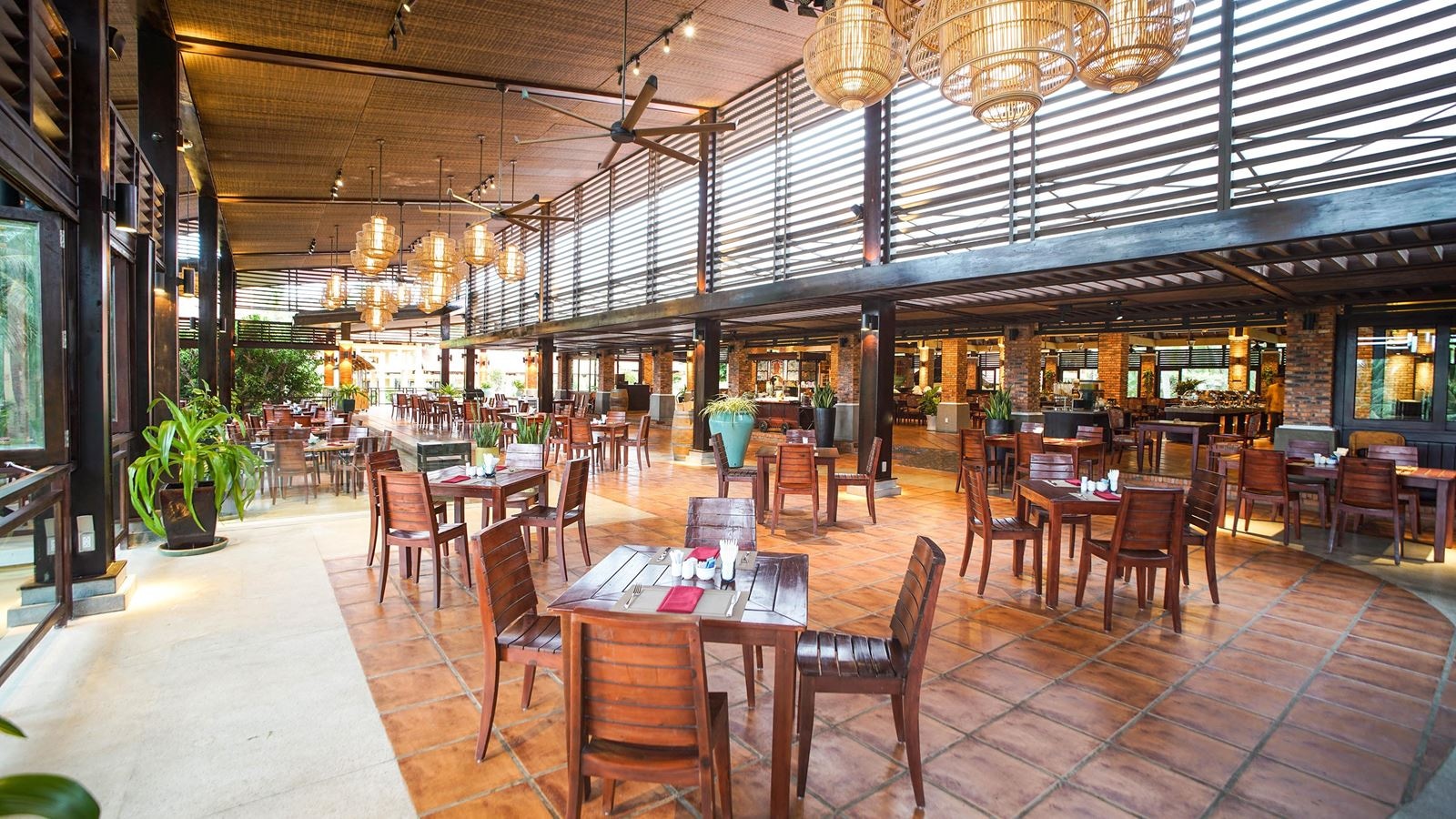 restaurants-cafe-blue-lagoon