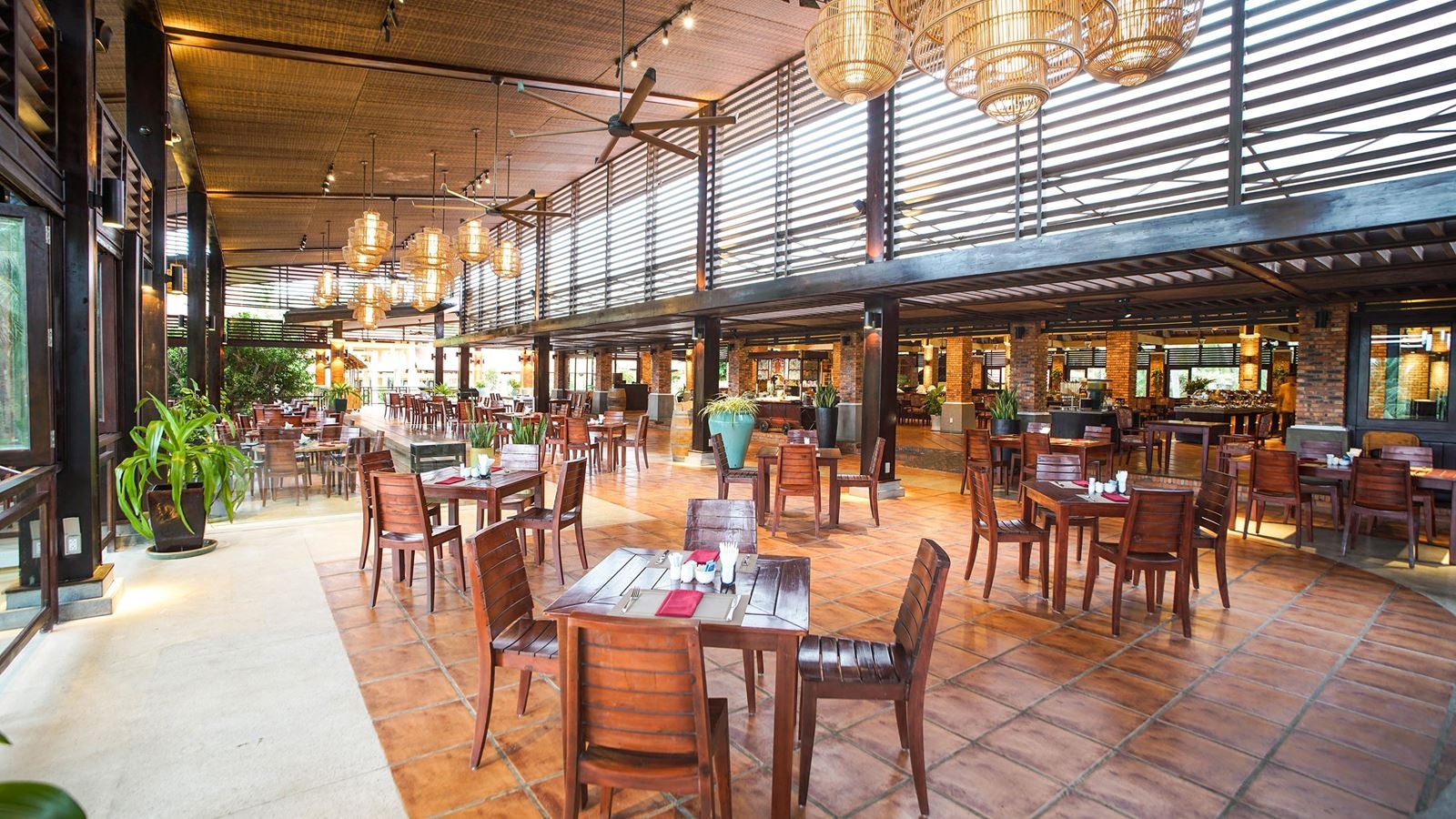 restaurants-cafe-blue-lagoon