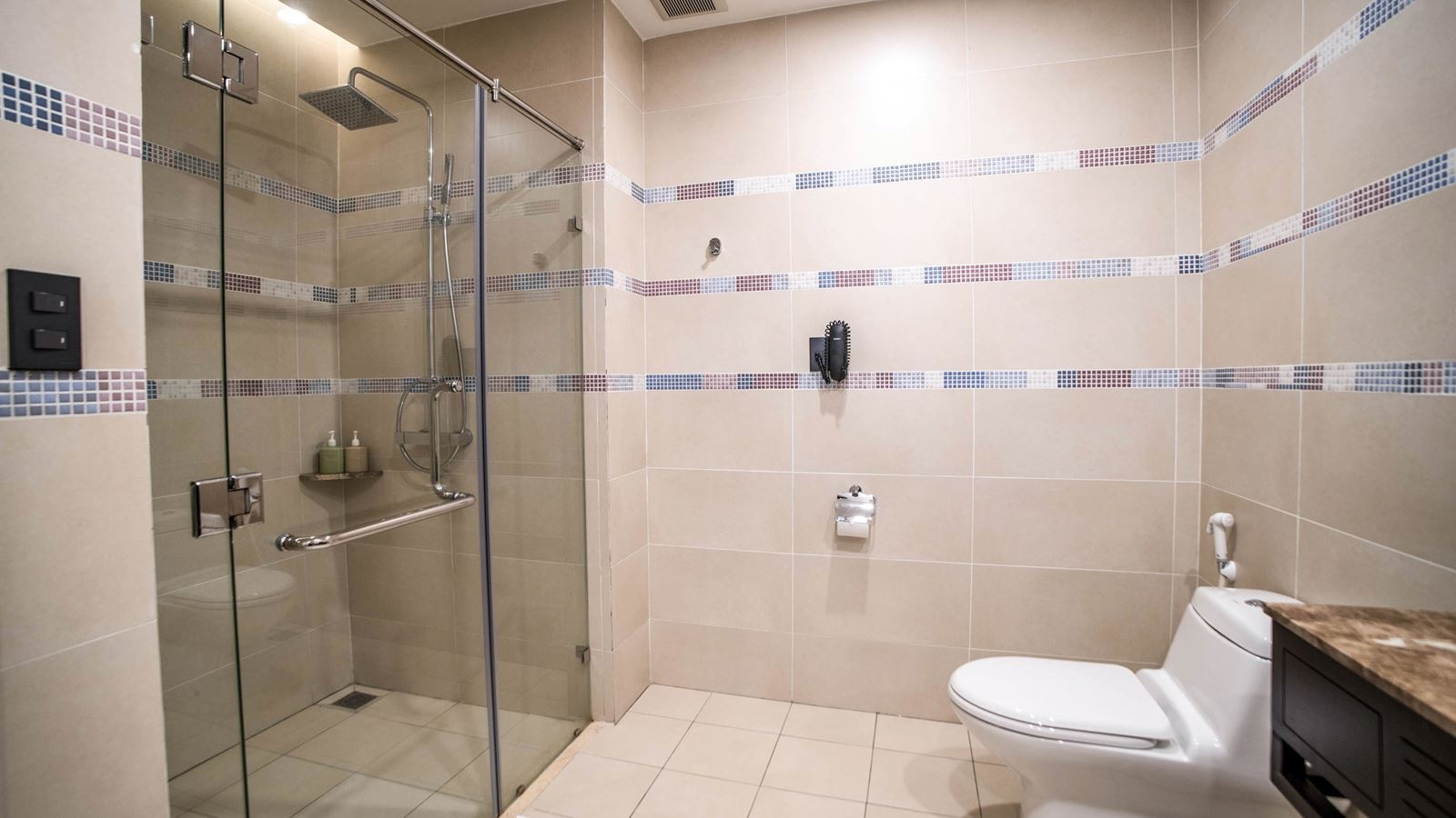 rooms-executive-suite-quadruple