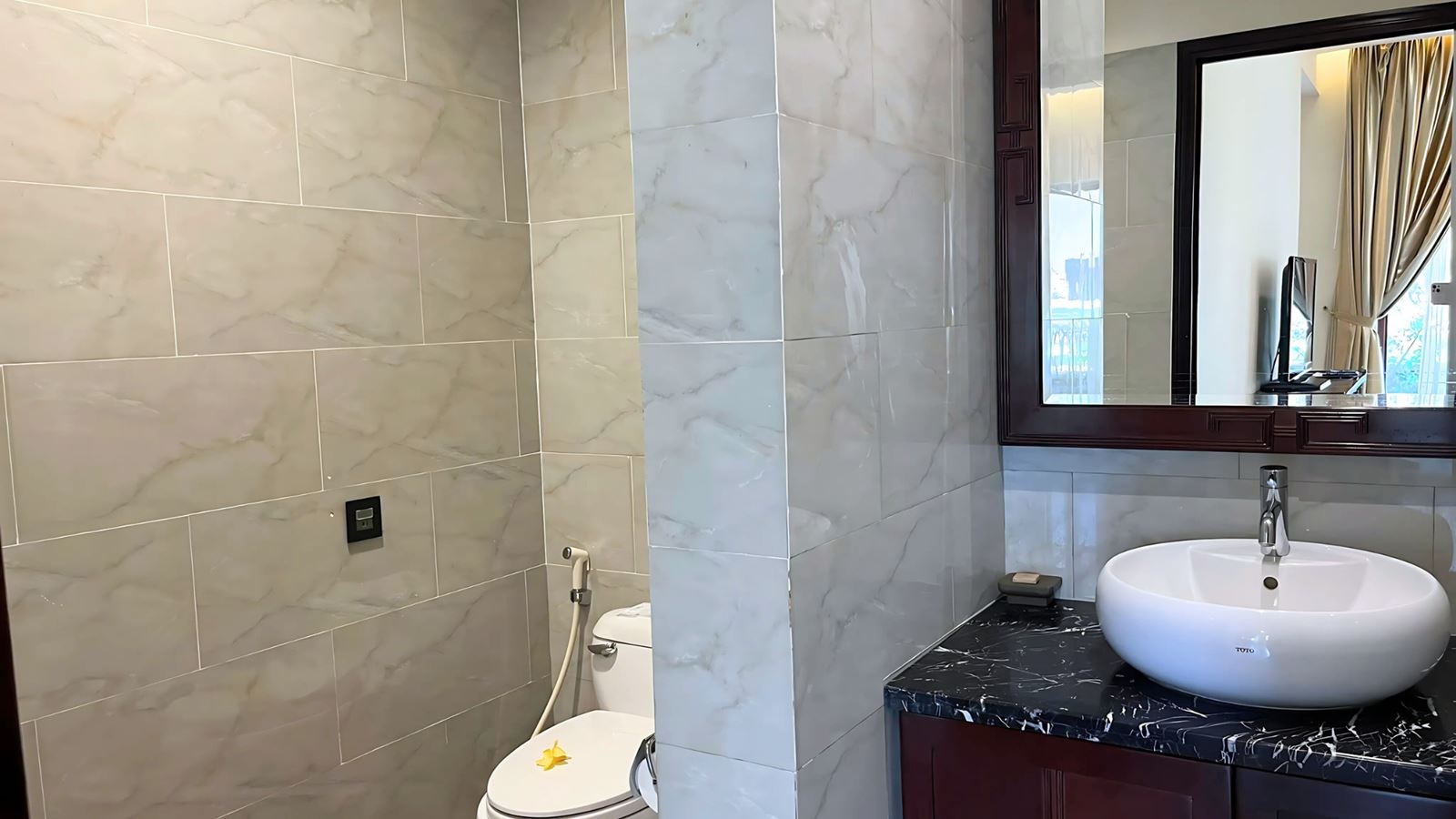 rooms-deluxe-garden-view