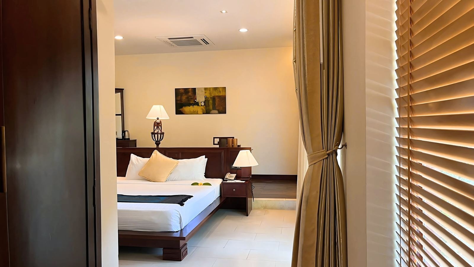 rooms-deluxe-garden-view