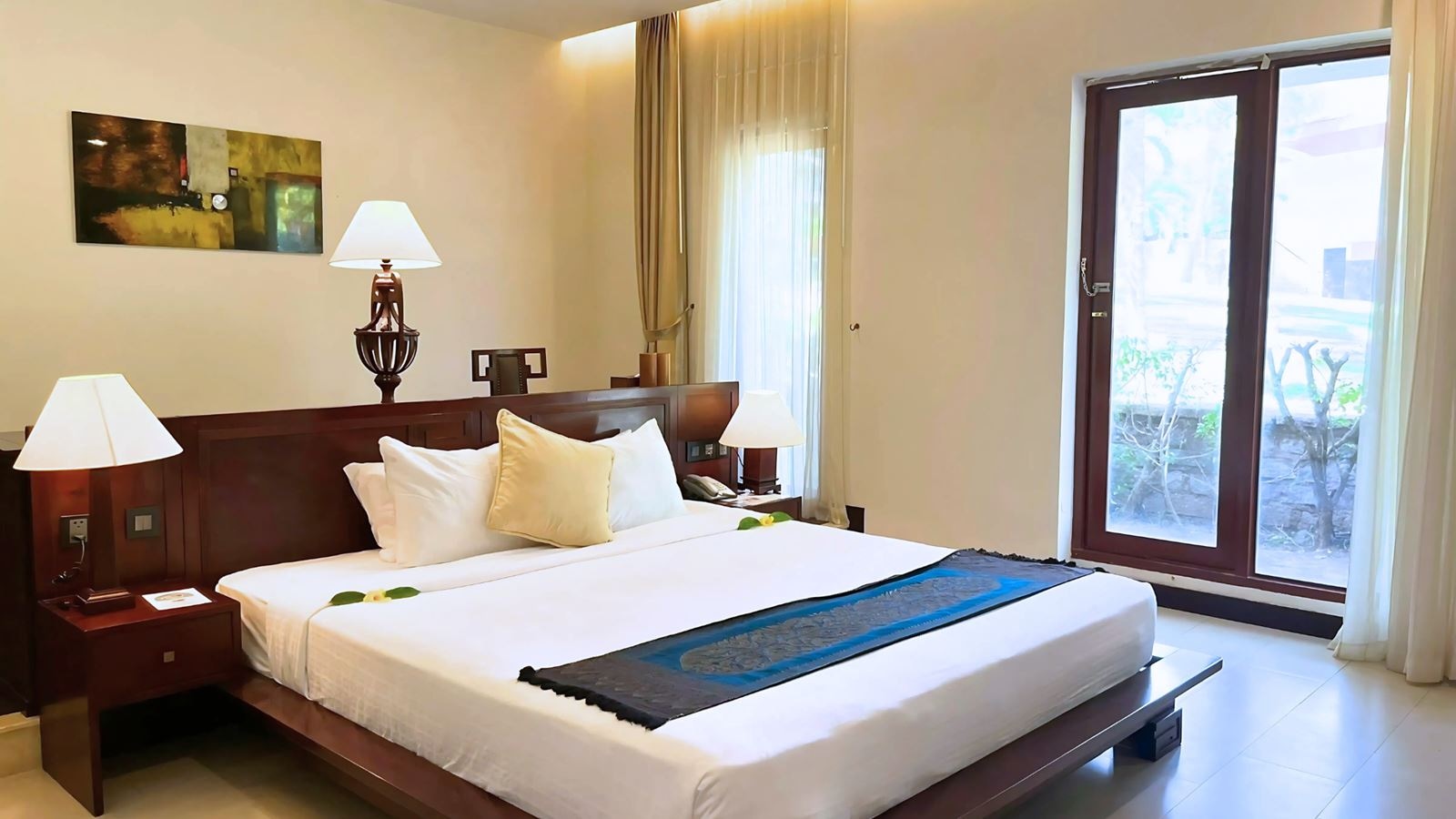 rooms-deluxe-garden-view