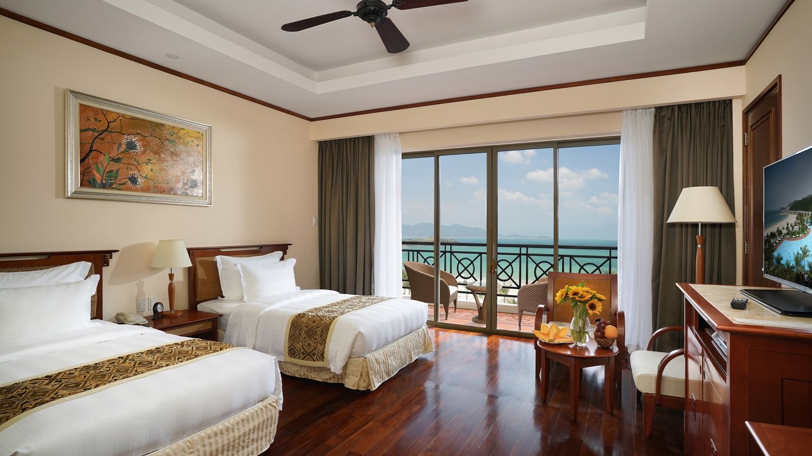 rooms-grand-deluxe-ocean-view