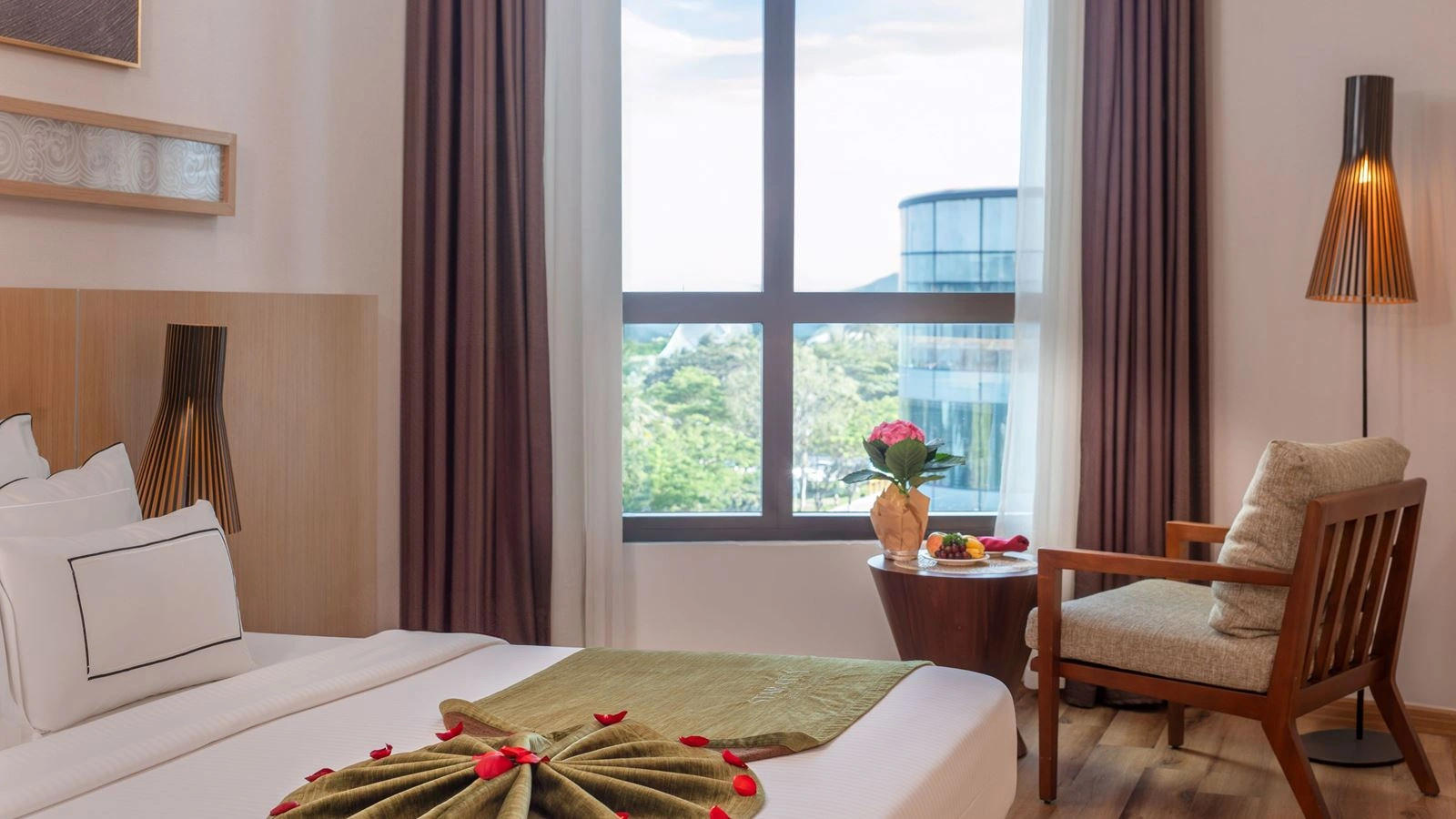 rooms-superior-cityview