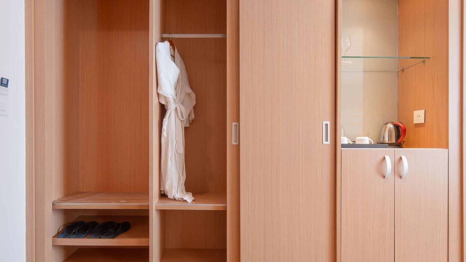 rooms-deluxe-seaview