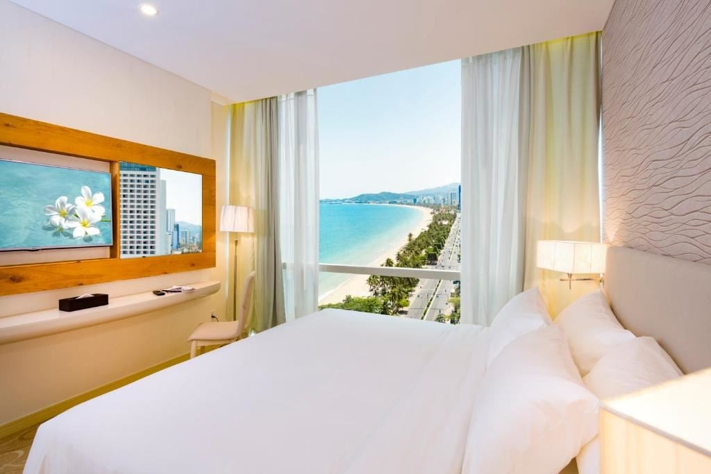 rooms-grand-deluxe